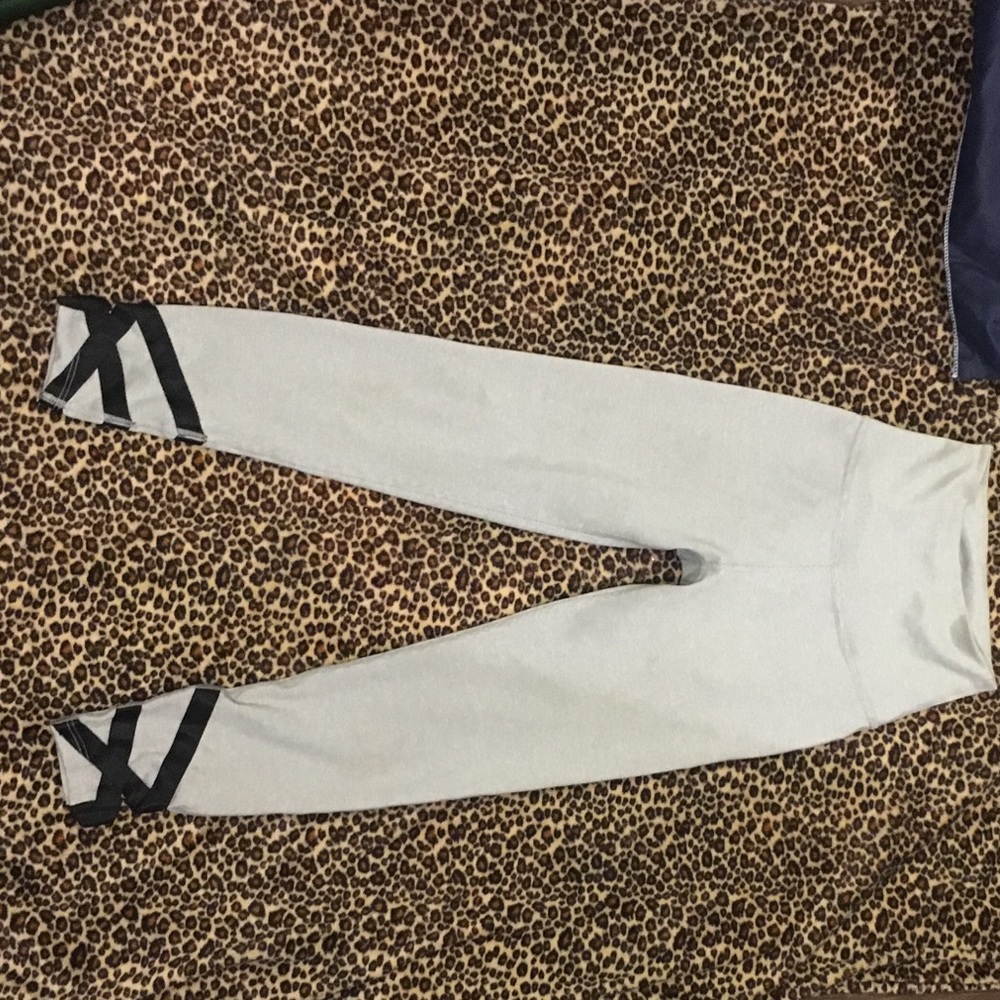 RARE Beyond Yoga NWOT metallic leggings